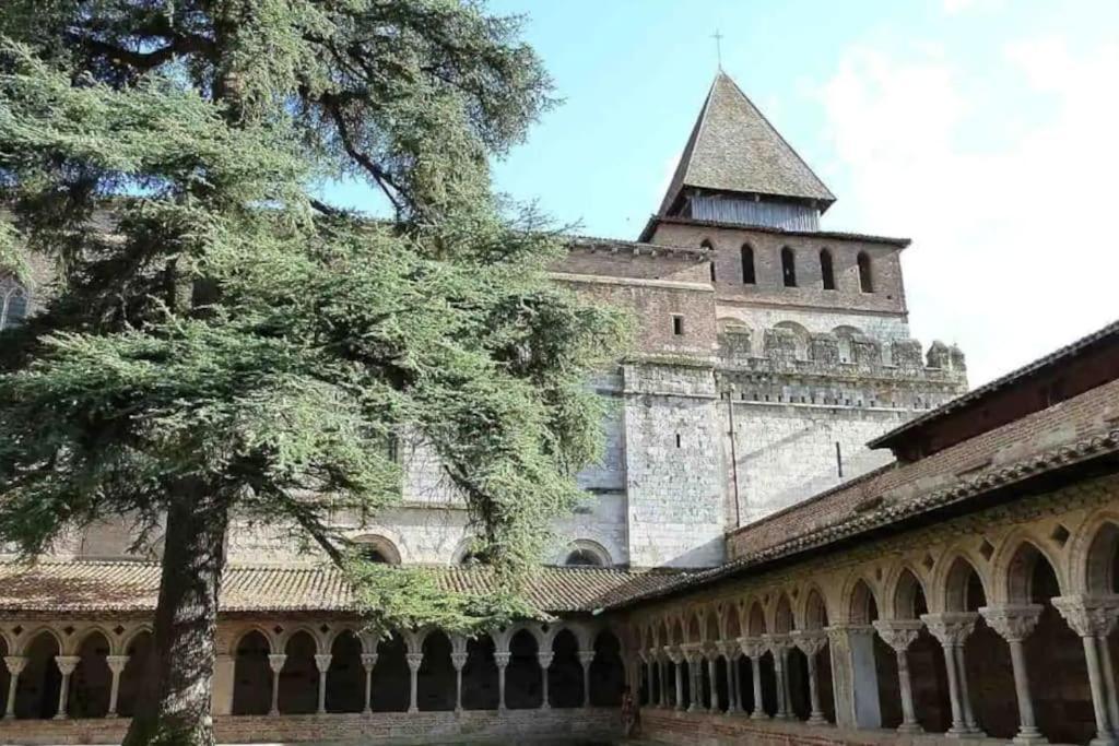 Appartement Entier Moissac Centre 30 M2 Calme Avec Cour Interieure Pour Velos A 50M Du Marche De Moissac Zewnętrze zdjęcie